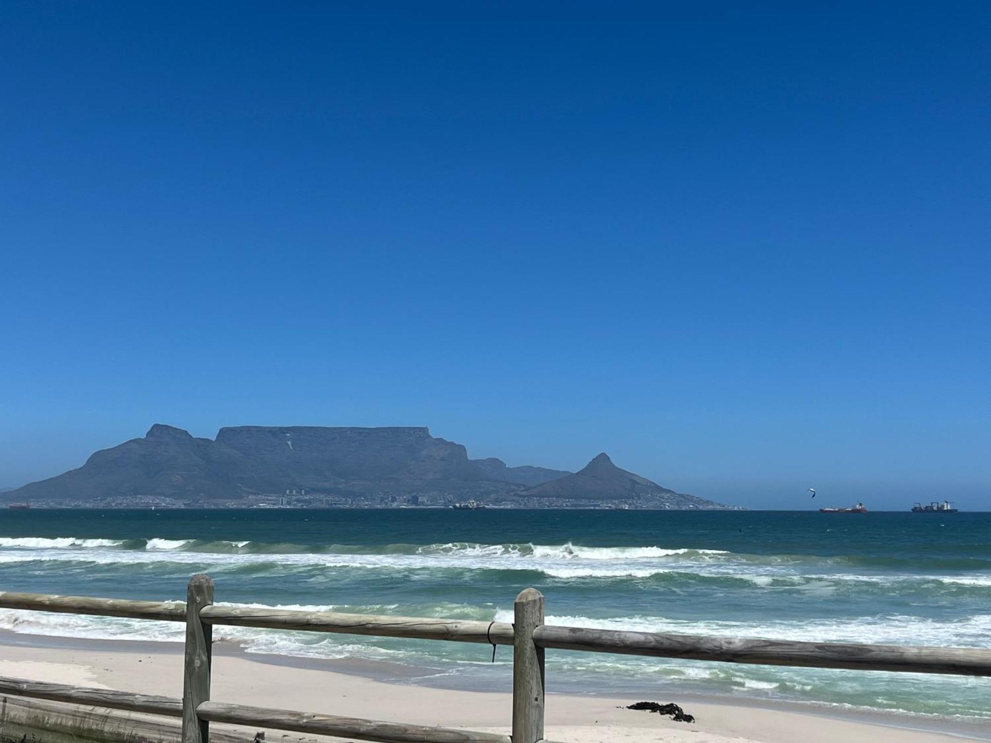 West Coast Comfortable Stays Cape Town Eksteriør bilde